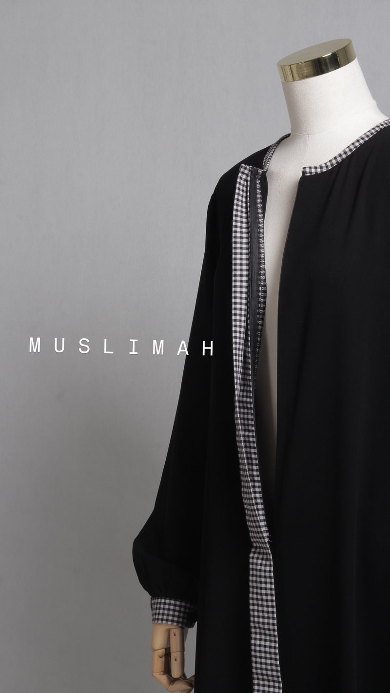 MUSLIMAH GAMIS LINEAR BLACK